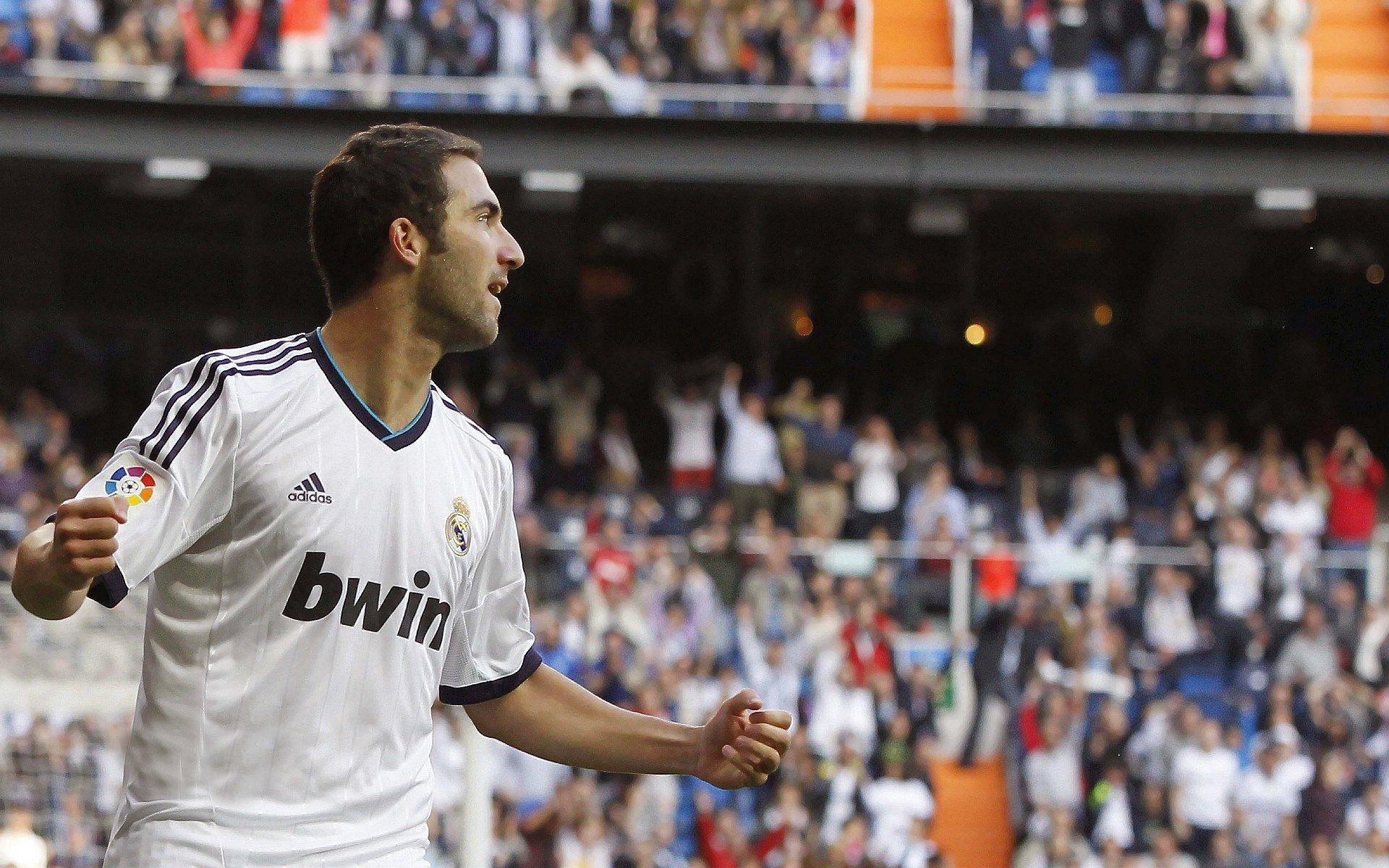 罗家双胞胎征战俱乐部联赛 期待早日并肩作战