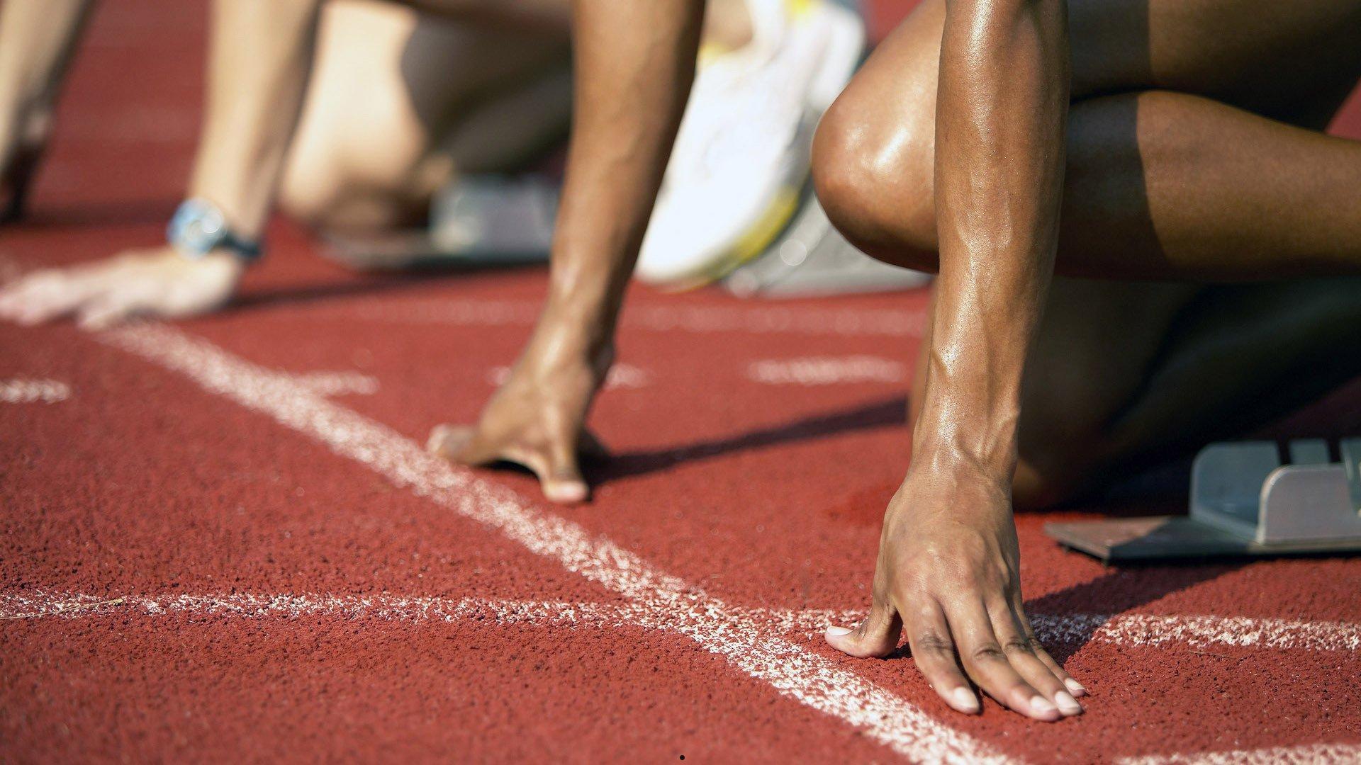 从期待到矛盾再到失落，一场荒诞体育盛宴背后的球迷悲歌