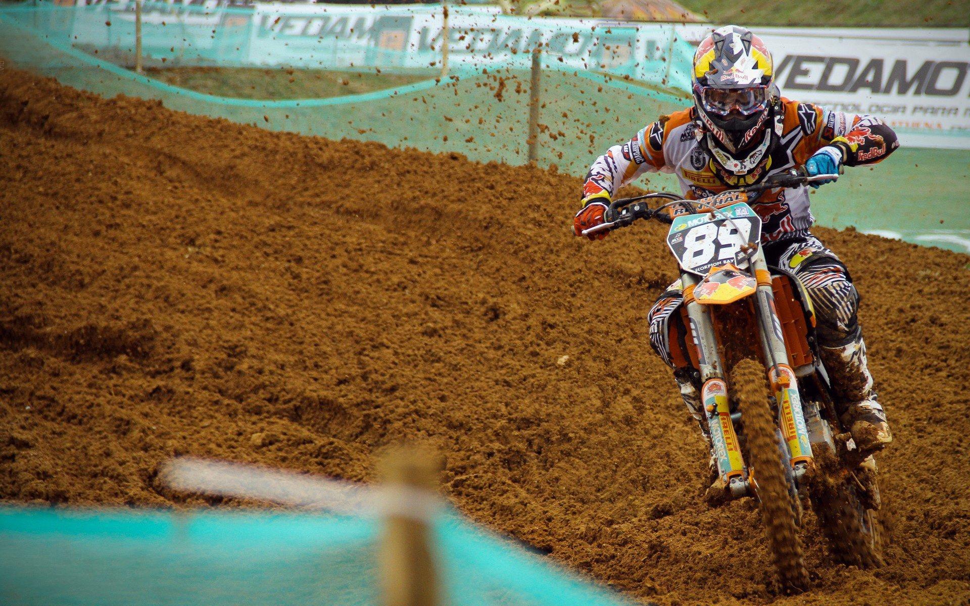 浮岛敏强调体能恢复关键性,密集赛程下球队状态的科学博弈